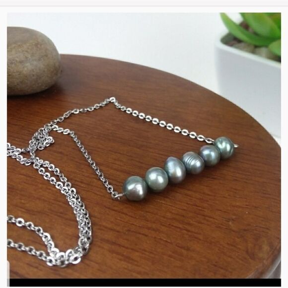 🆕️  Freshwater pearl necklace (dark) - Picture 2 of 2